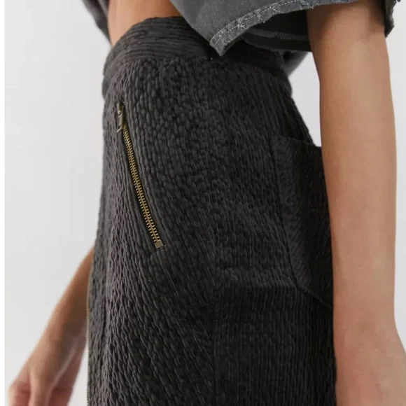 NEW UO Joan Asymmetrical Mini Skirt - Picture 5 of 8